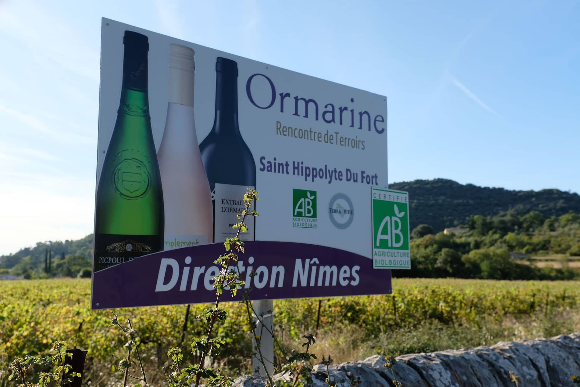 Titel: Weinschild